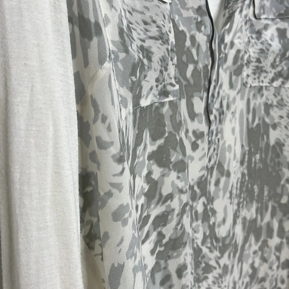 BABATON Aritzia Animal Print Silk Cotton Blend Long Sleeve V Neck Blouse - Picture 4 of 9